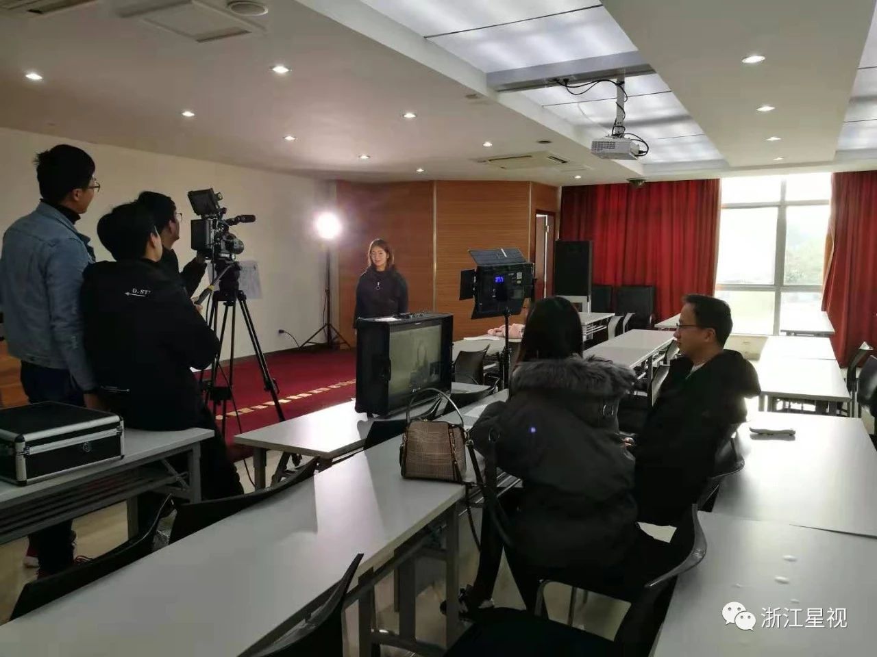 5c9841e23c879.jpg 2.jpg